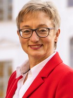 Prof-Dr-Sabine-Schlacke-2021C-240x320.jpg